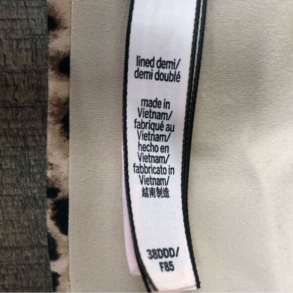 Victoria’s Secret Lined Demi 38DDD - Picture 5 of 6